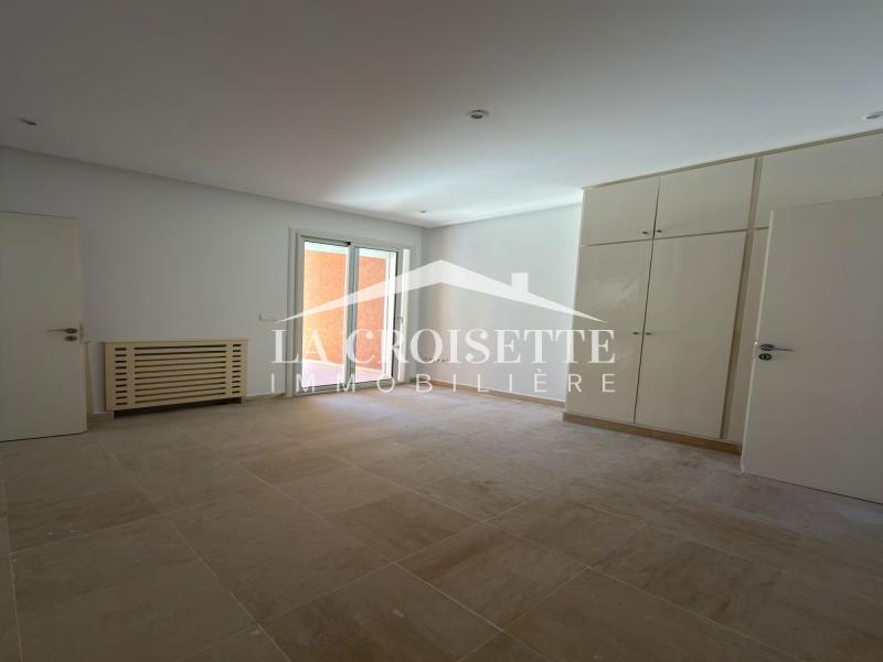 Appartement S+2 avec terrasse à  Gammarth